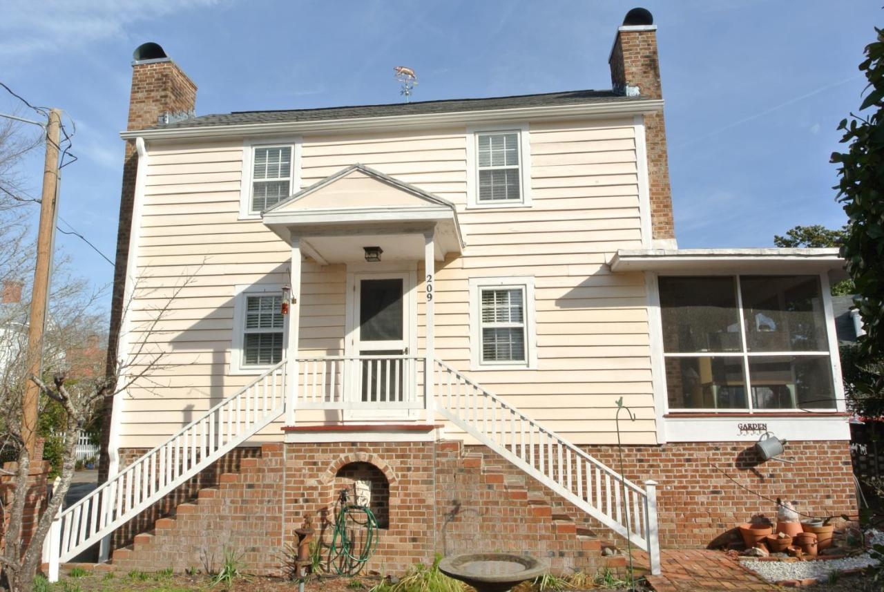 Coor-Bishop Dependency Vila New Bern Exterior foto